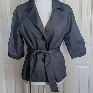 Cropped sleeve blazer